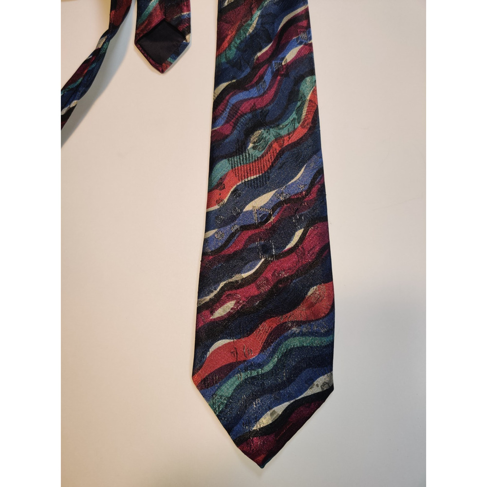 Vintage Norseman Men's Neck Tie Wavy Stripes Multi-Colored 4"x56" Designer